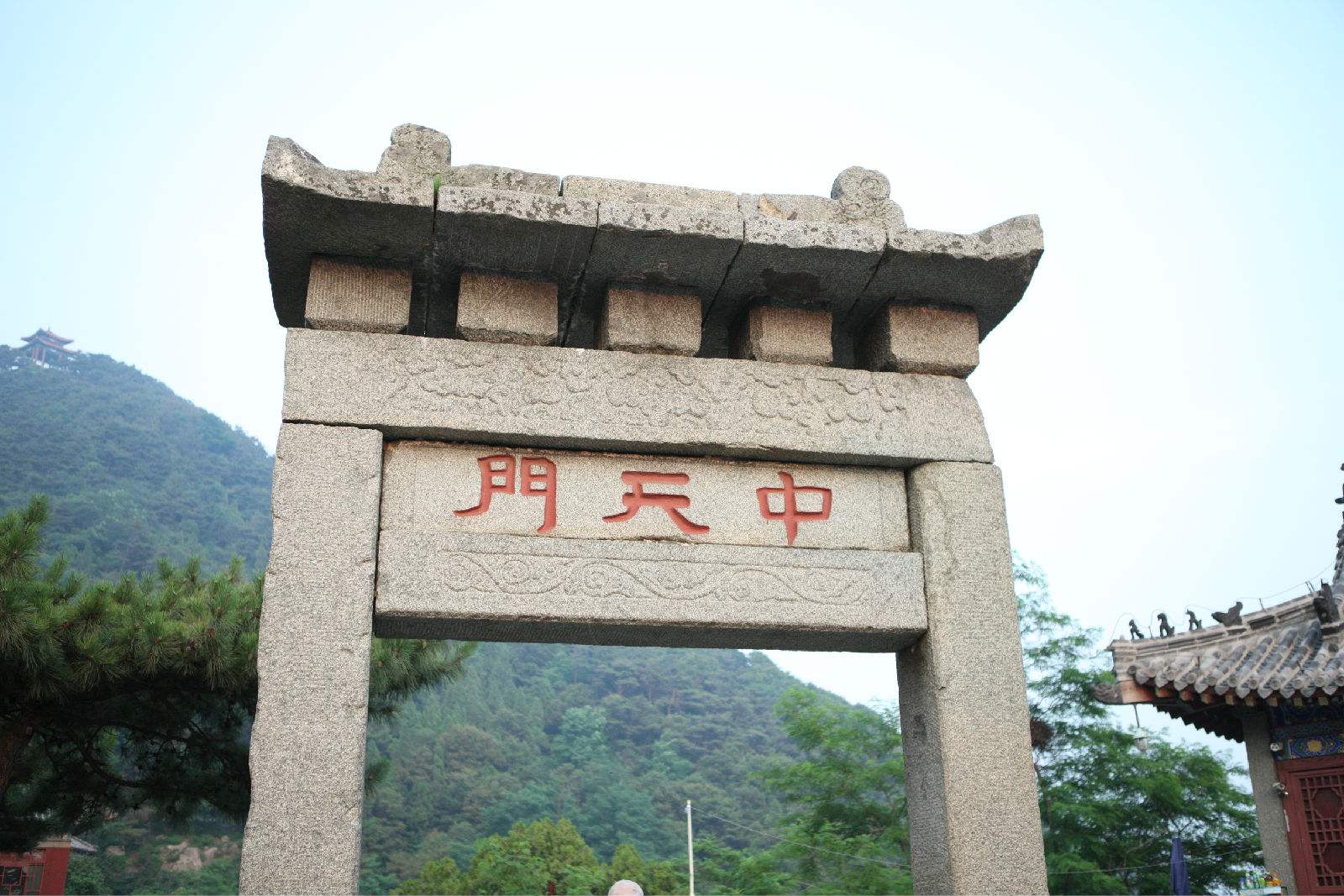 Zhongtianmen_Gate.jpg