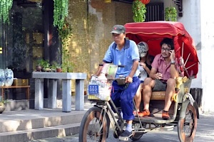 Chinese-Rickshaw-Ride