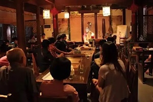 Enjoy-Tea-at-a-Traditional-Teahouse-in-Suzhou