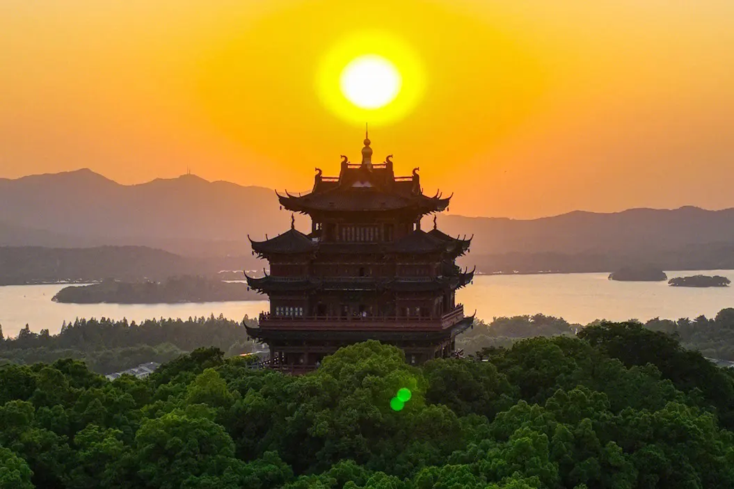 Chenghuang-Pavilion-Hangzhou