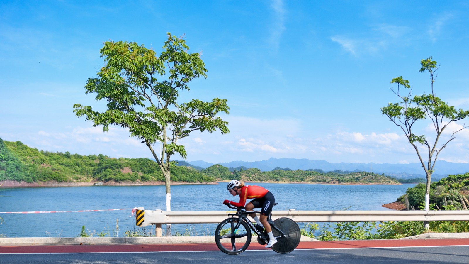 Cycling-tour-Qiandao-Lake