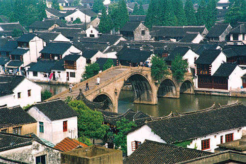 Fangsheng-Bridge-Zhujiajiao-Water-Town