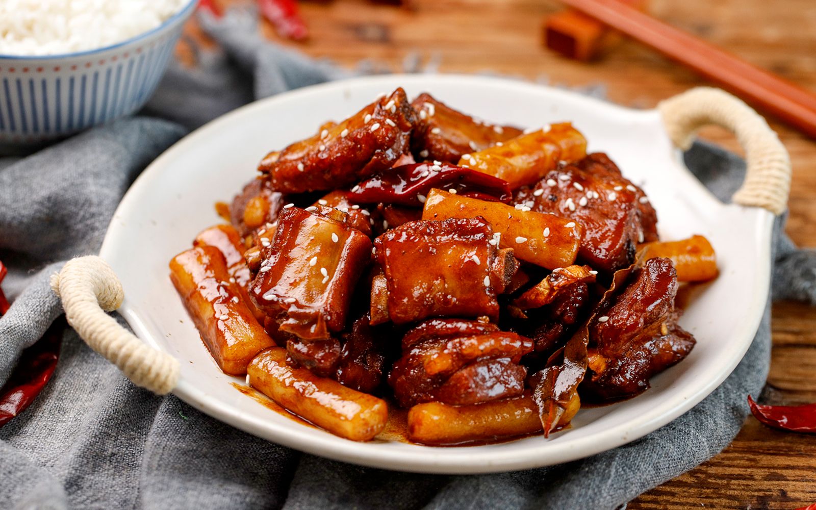 Pork-Ribs-with-Rice-Cakes