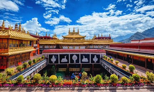 tibet-lhasa-jokhang-temple