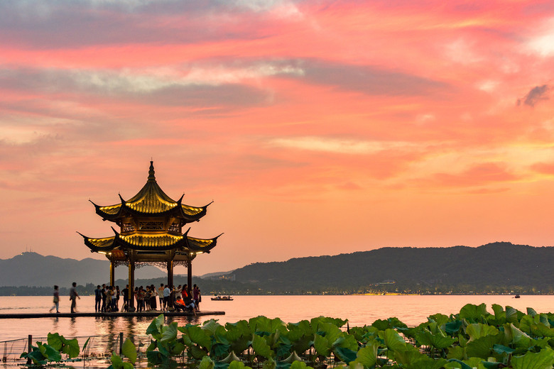 West-Lake-Cruise-Hangzhou