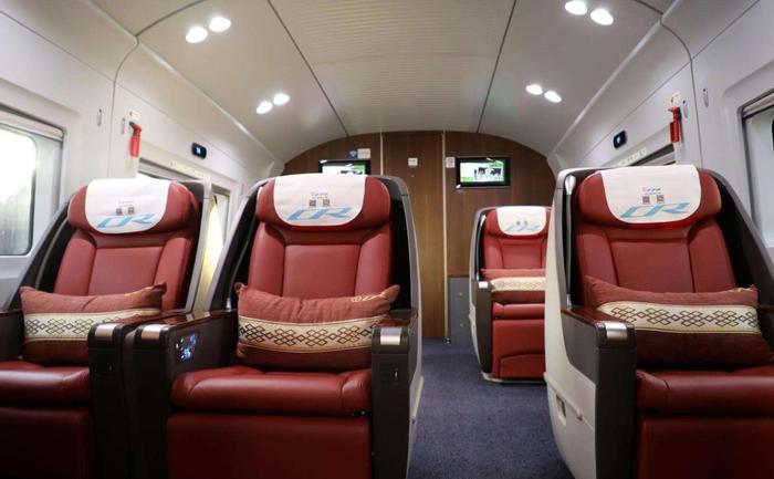 Business-Class4 Business-Class4